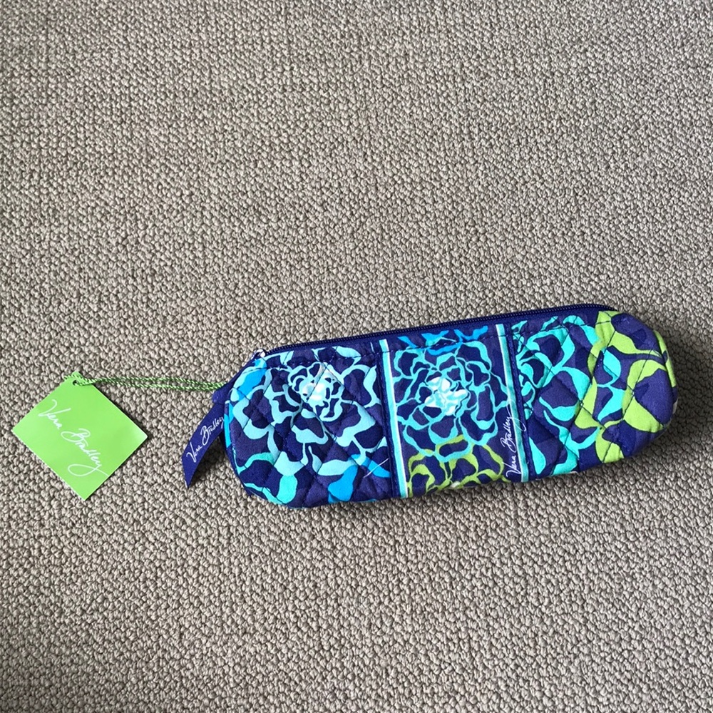 NWT vera bradley round bag